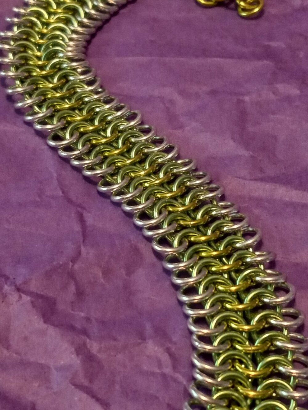 Green, Yellow, & Silver chain mail bracelet - Picture 9 of 10